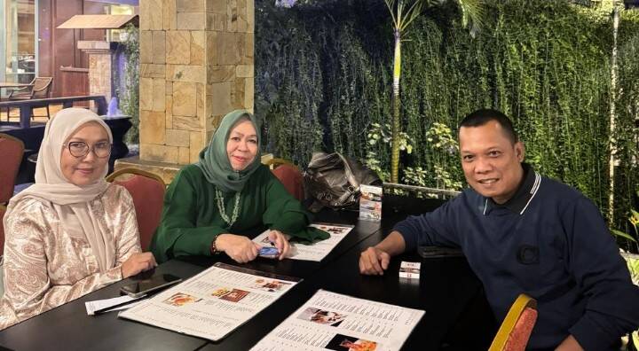 Artis Senior Endang S Taurina Kunjungi DPK Elang Tiga Hambalang Pekanbaru, Bahas Penguatan Organisasi dan Asta Cita Presiden
